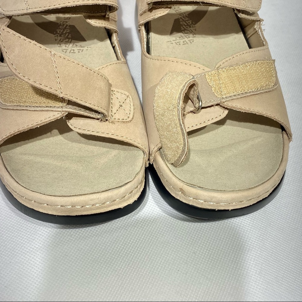 Propet Pedic Walker Sandals Dusty Tan Nubuck NW/OT Adjustable Straps - Picture 4 of 15
